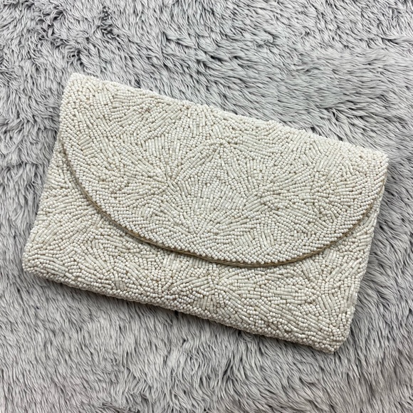 Walborg Handbags - Vintage Walborg Beaded Clutch